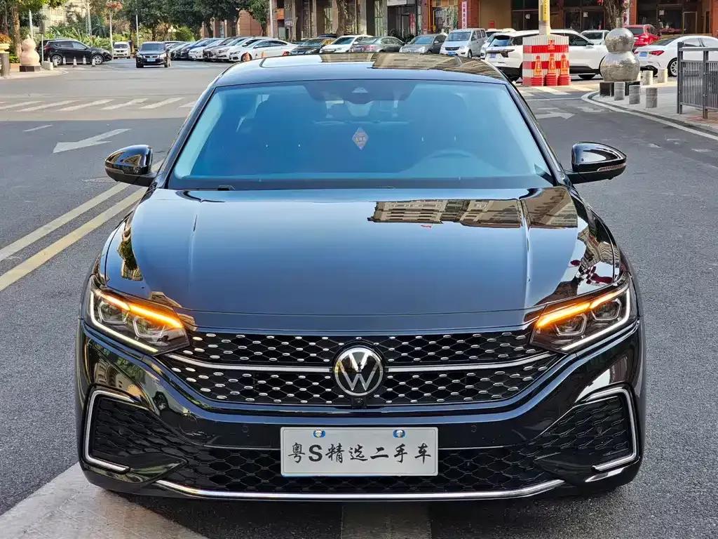 Volkswagen Passat — фото 2