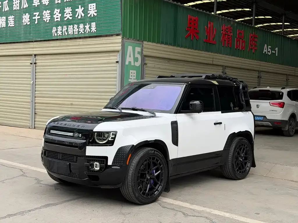Land Rover Defender — фото 1