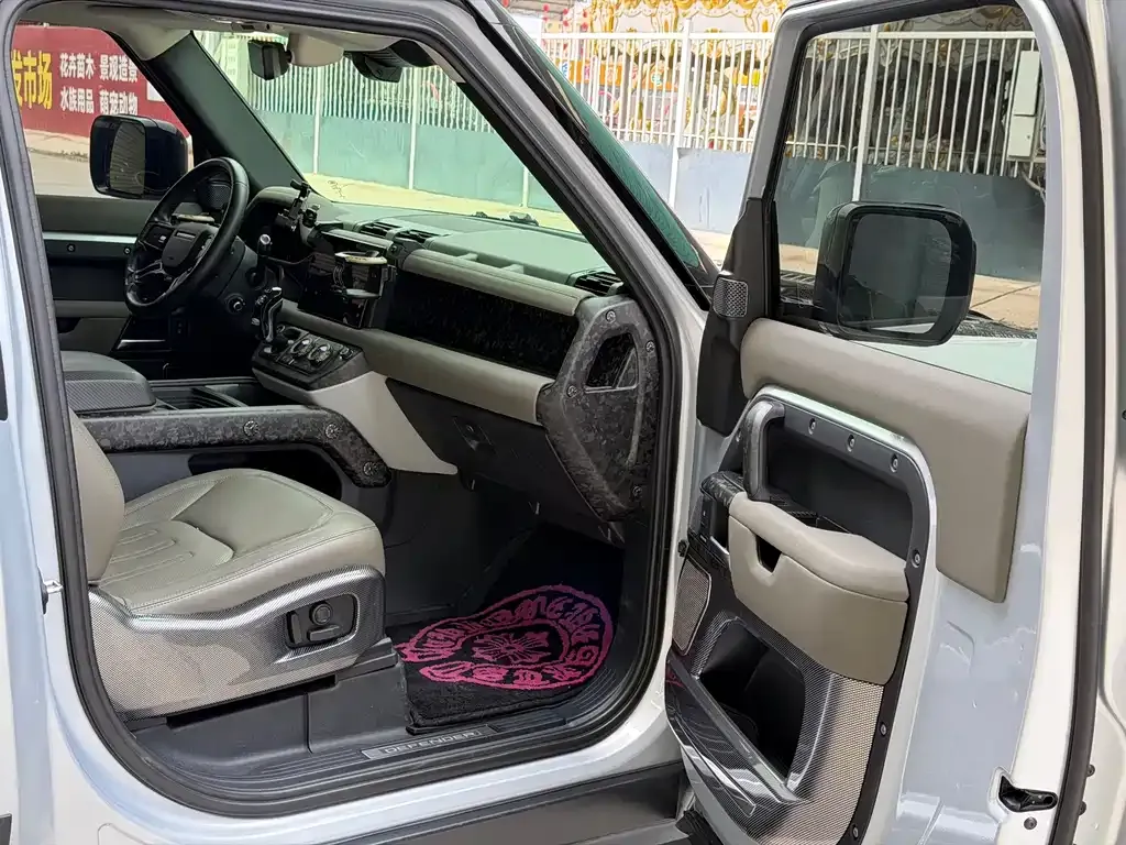 Land Rover Defender — фото 10