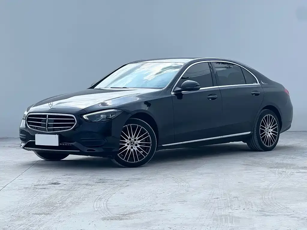 Mercedes-Benz C-Class — фото 1