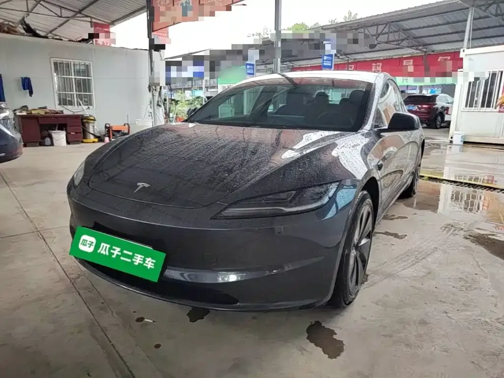 Tesla Model 3 — фото 1