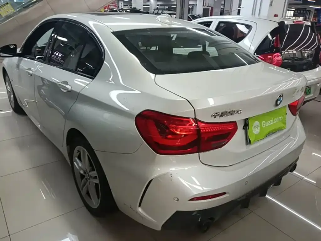 BMW 1 Series 2021 из CN, фото 10