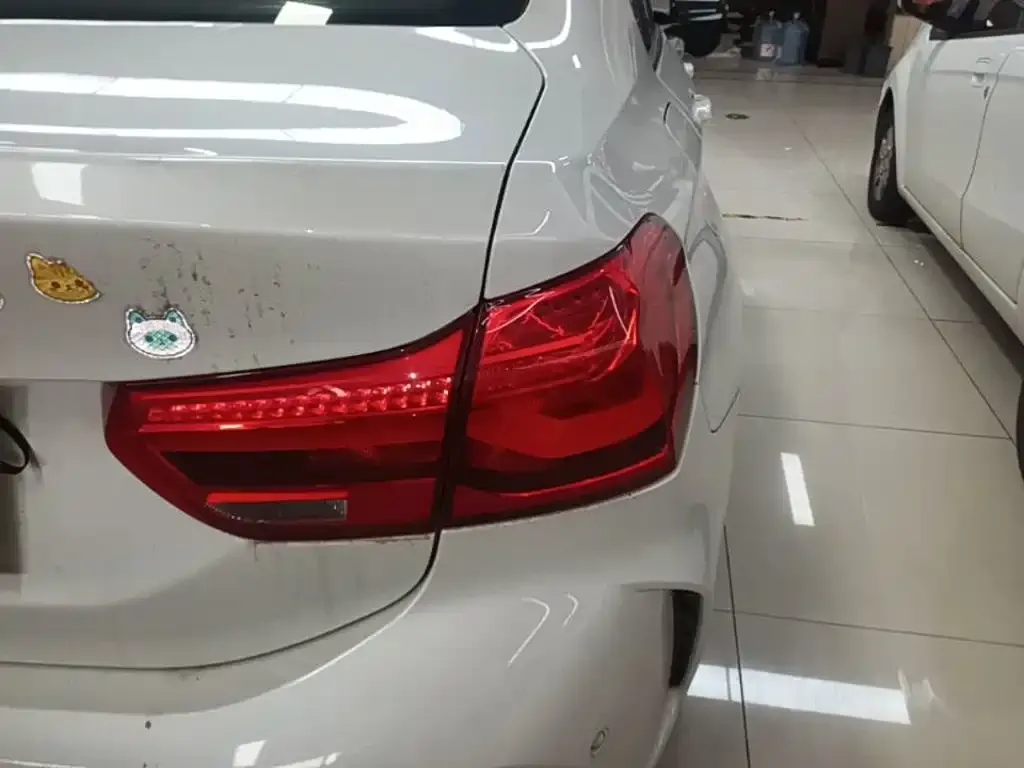 BMW 1 Series 2021 из CN, фото 3
