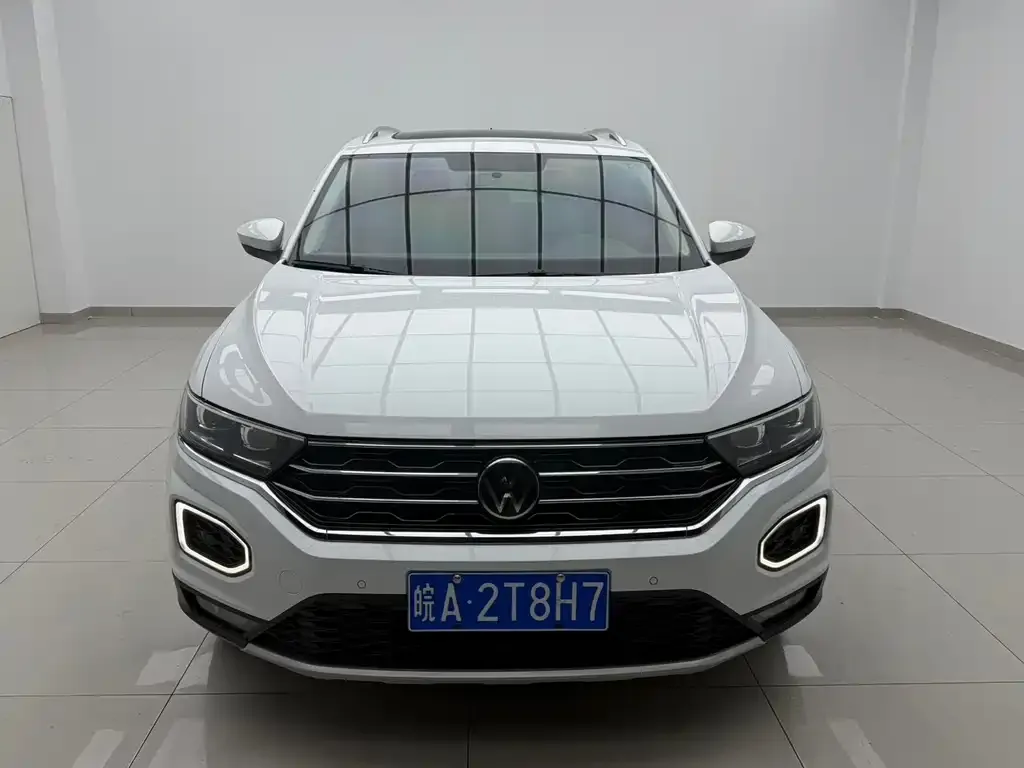 Volkswagen T-Roc — фото 6