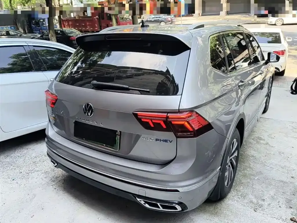 Volkswagen 途观L插电混动 2023 из CN, фото 2
