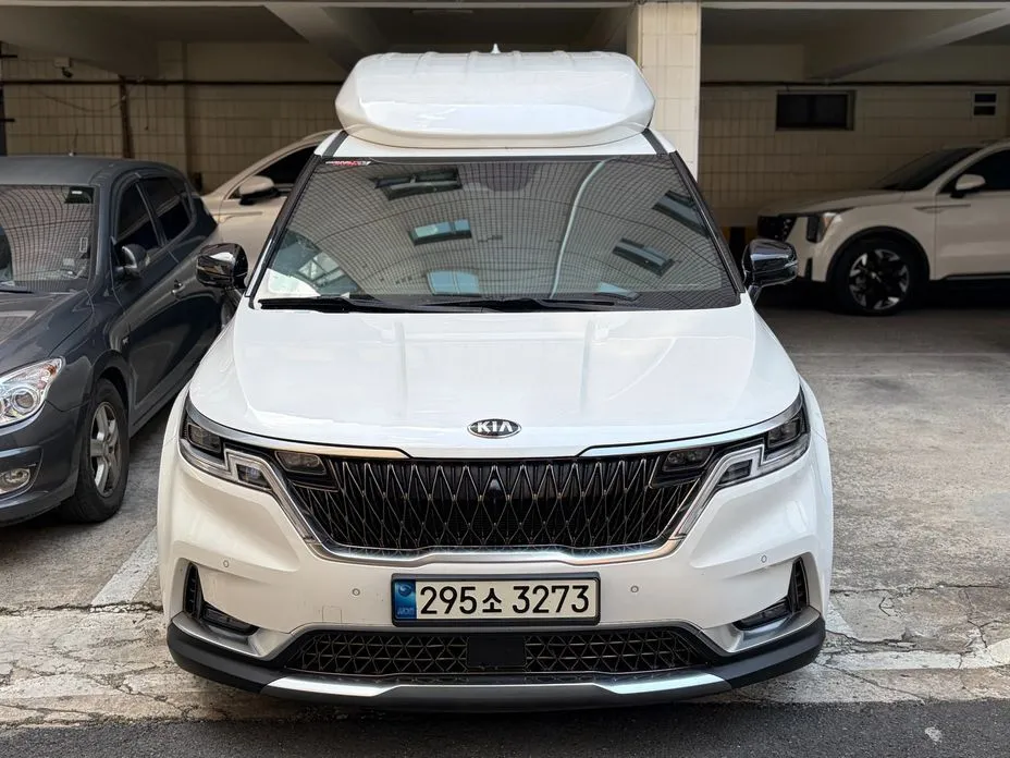 Kia Carnival — фото 1