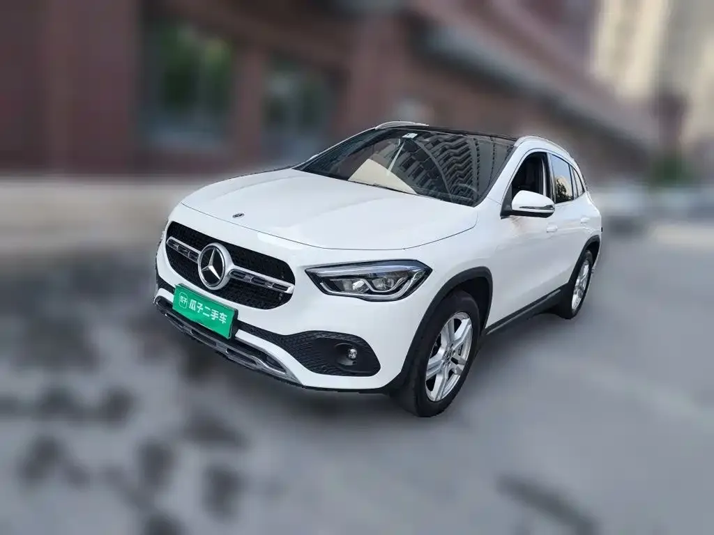 Mercedes-Benz GLA — фото 1