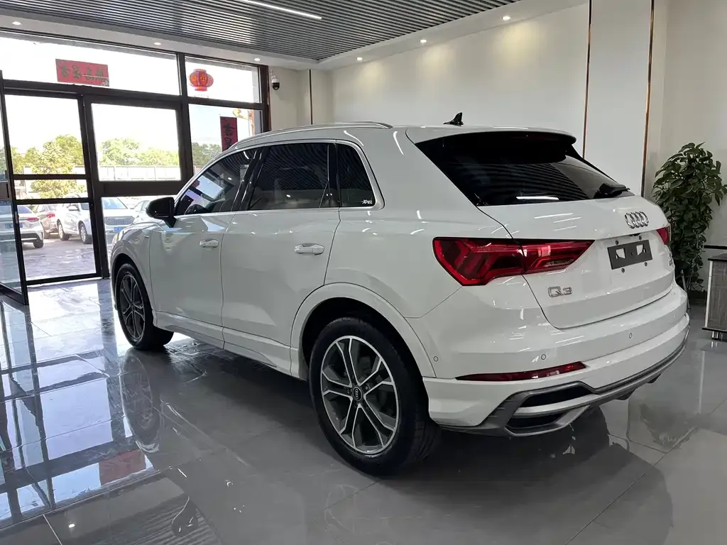 Audi Q3 — фото 4