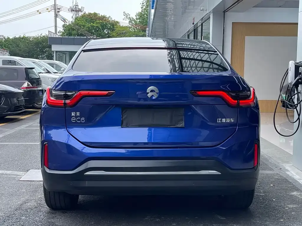 NIO EC6 — фото 10