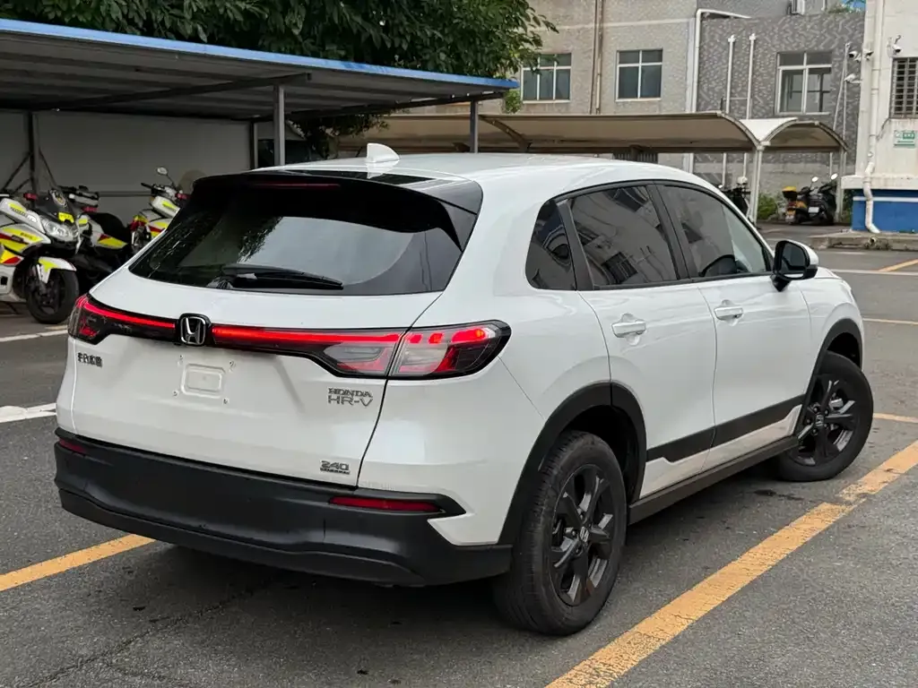 Honda HR-V 2023 из CN, фото 8