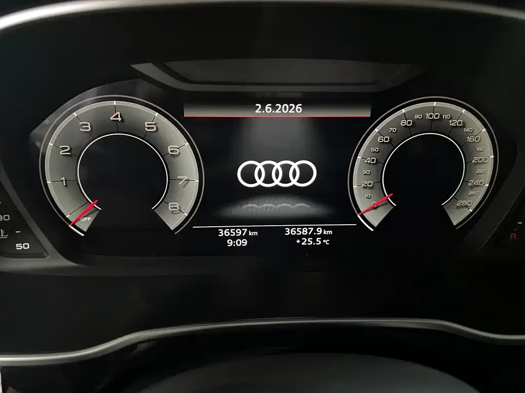 Audi Q3 — фото 7