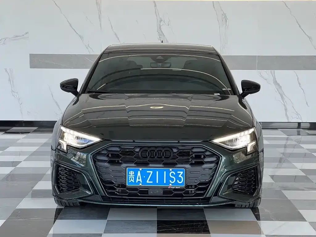Audi A3 — фото 1