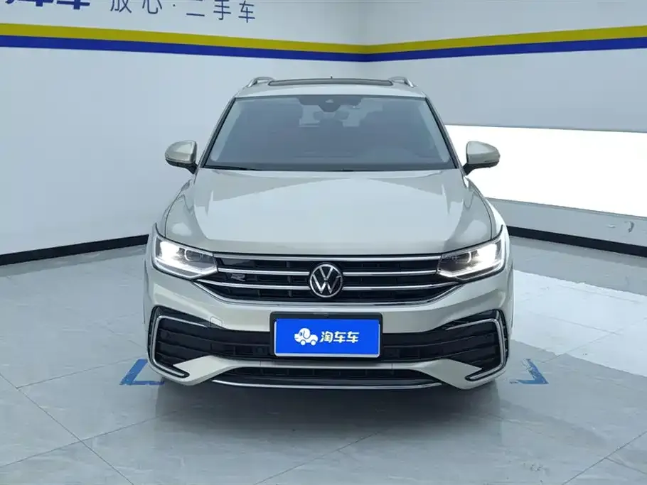 Volkswagen Tiguan L — фото 8