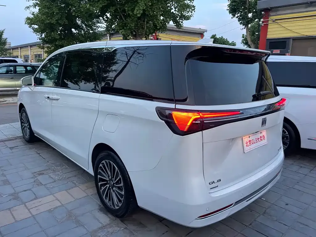 Buick GL8 Hybrid 2025 из CN, фото 3