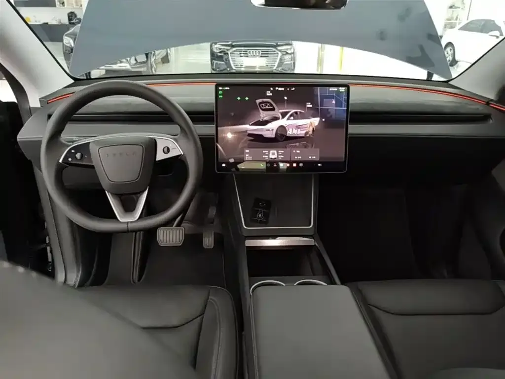 Tesla Model Y — фото 3