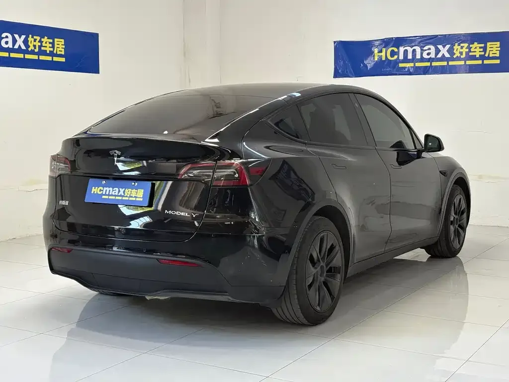 Tesla Model Y — фото 7