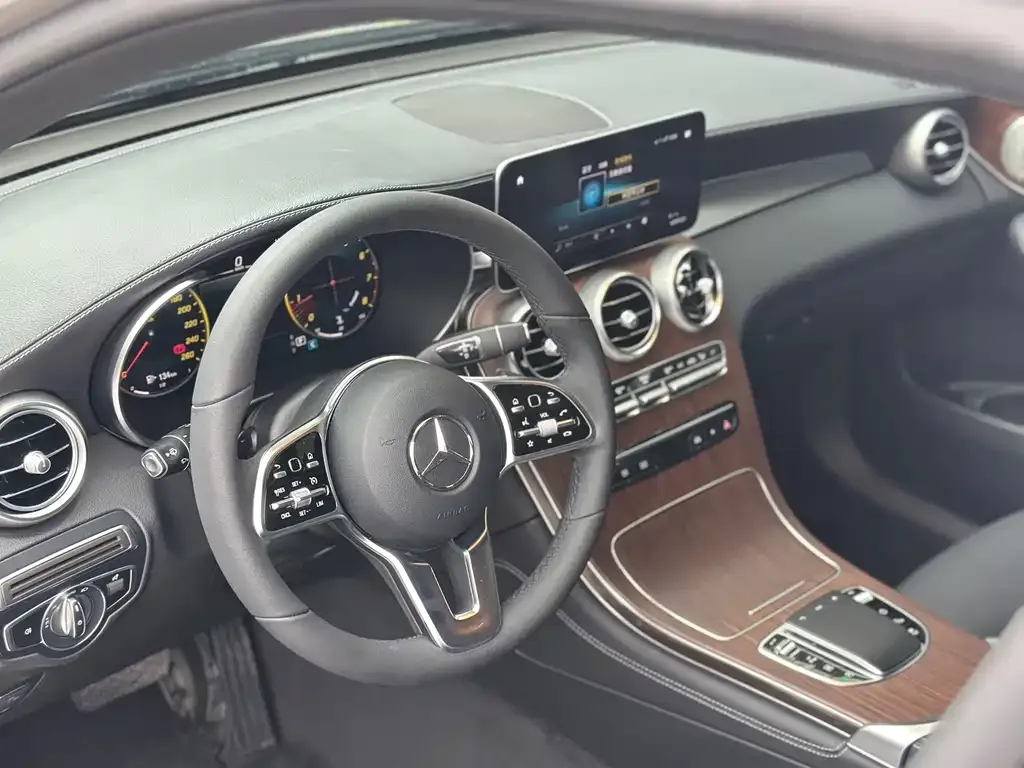 Mercedes-Benz GLC — фото 2