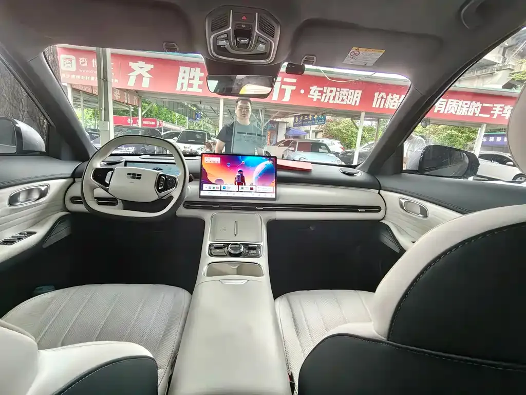 Geely Galaxy Xingjian 7 — фото 8