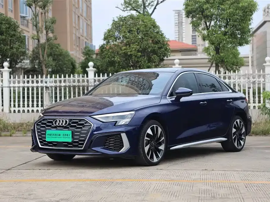 Audi A3 — фото 1