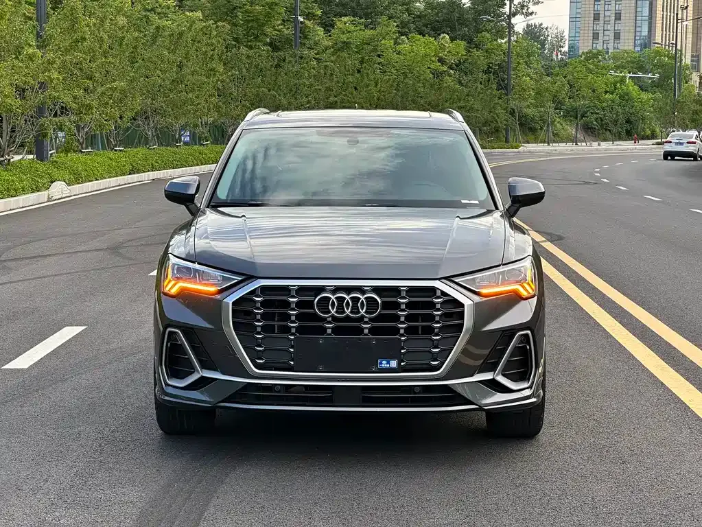 Audi Q3 — фото 4