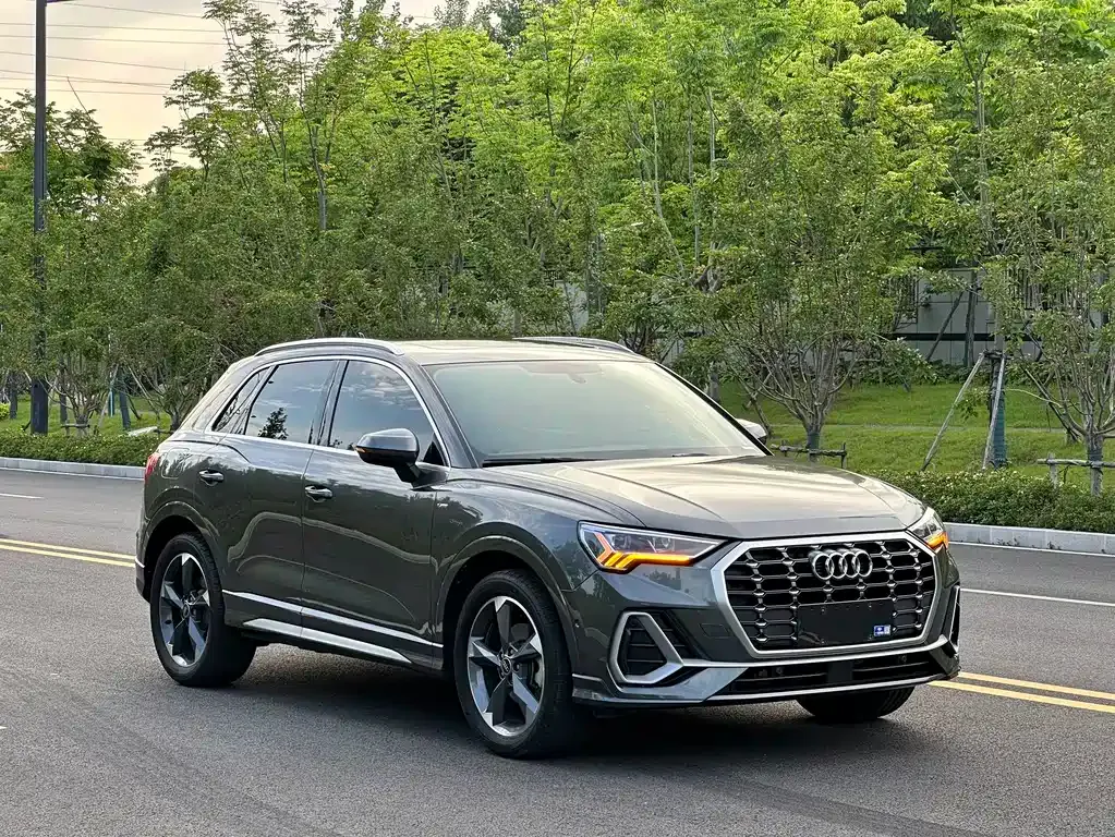 Audi Q3 — фото 10