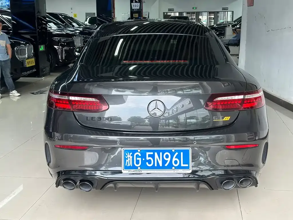 Mercedes-Benz E-Class (Import) — фото 6