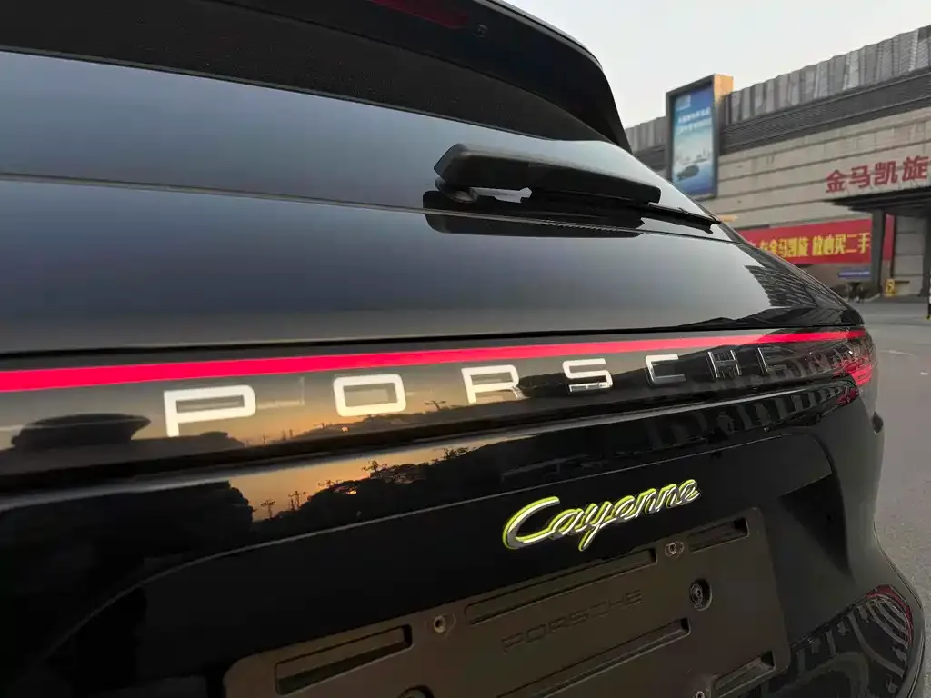 Porsche Cayenne Hybrid — фото 2