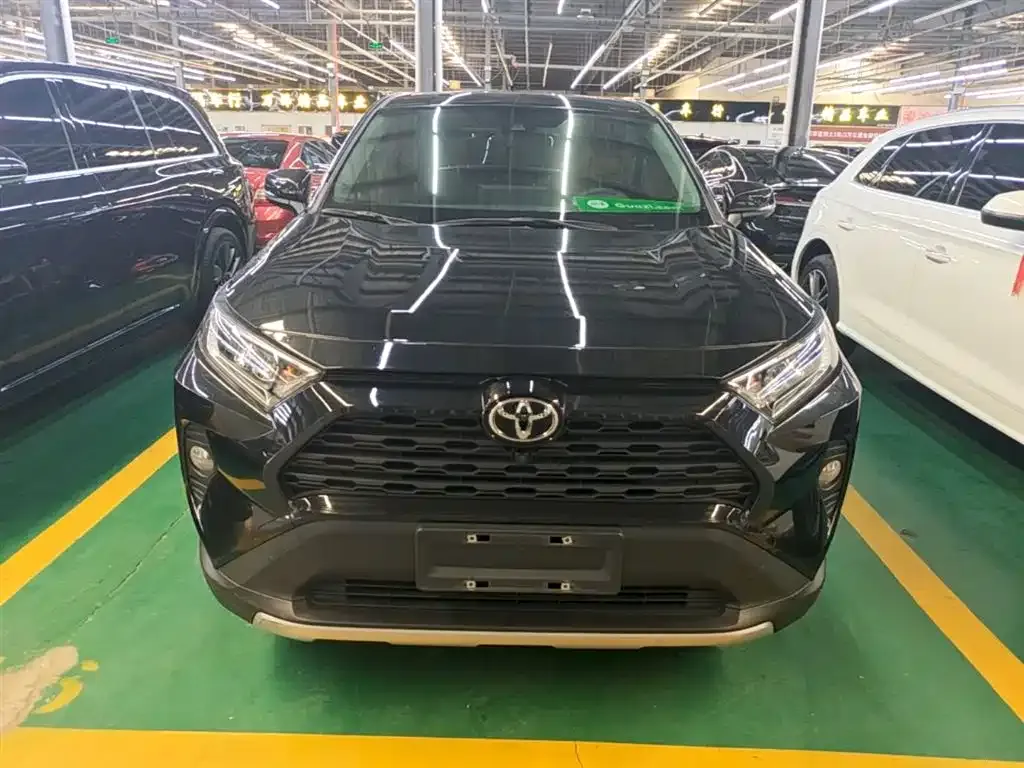 Toyota RAV4 — фото 6