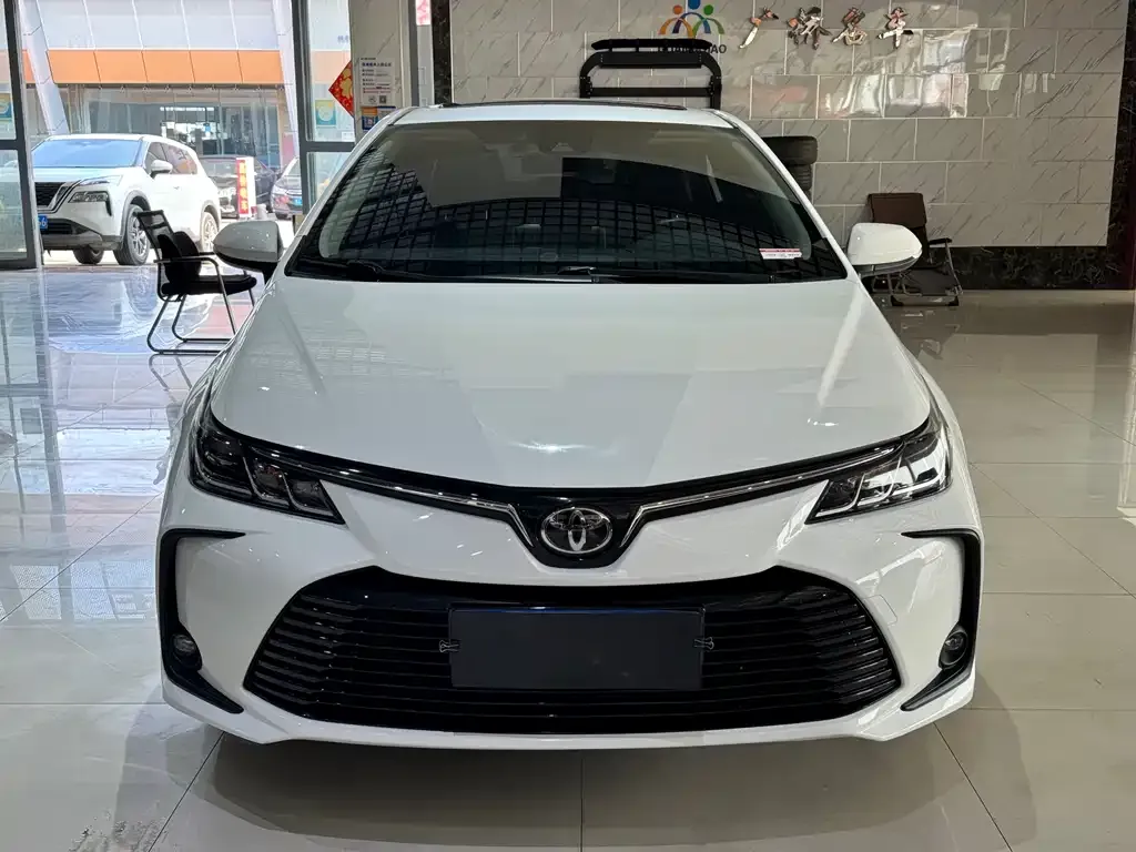 Toyota Corolla — фото 3