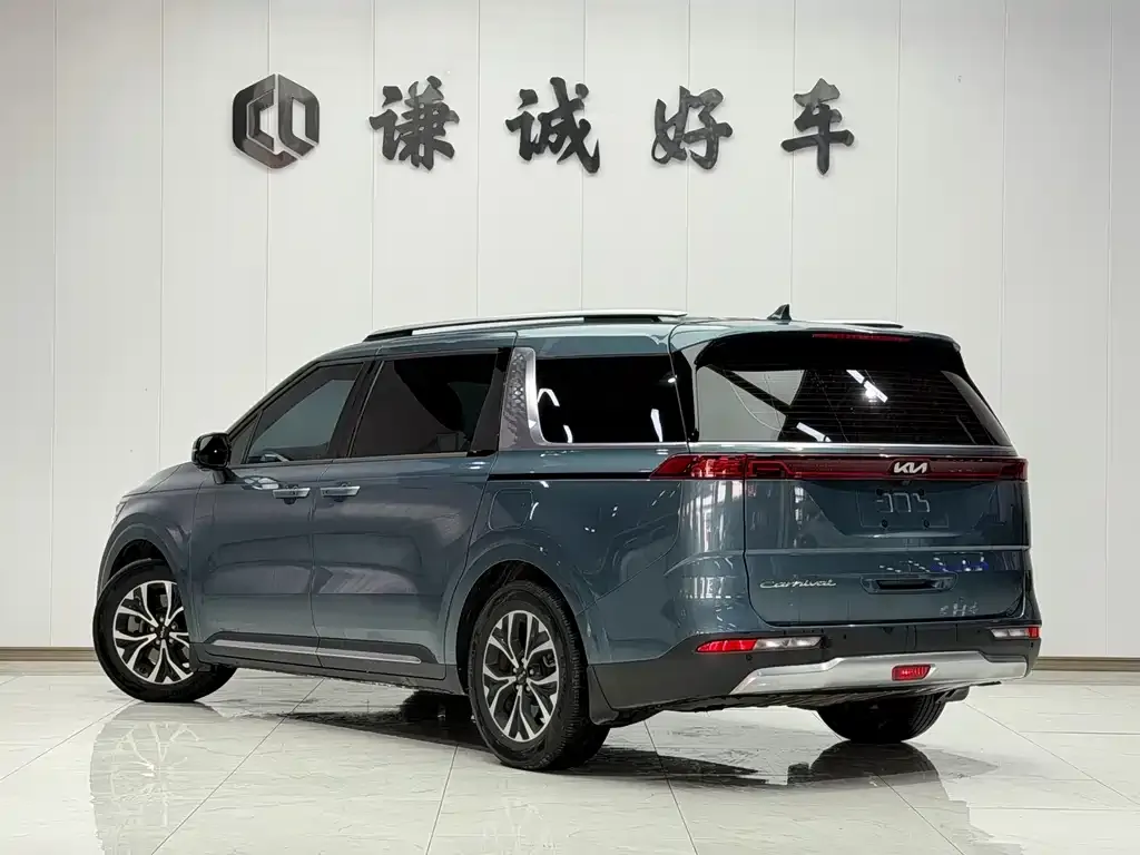 Kia Carnival 2021 из CN, фото 4