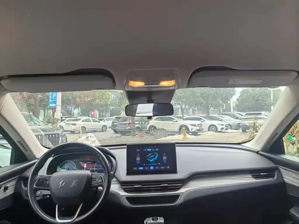 Hongqi E-QM5 2024 из CN, фото 2
