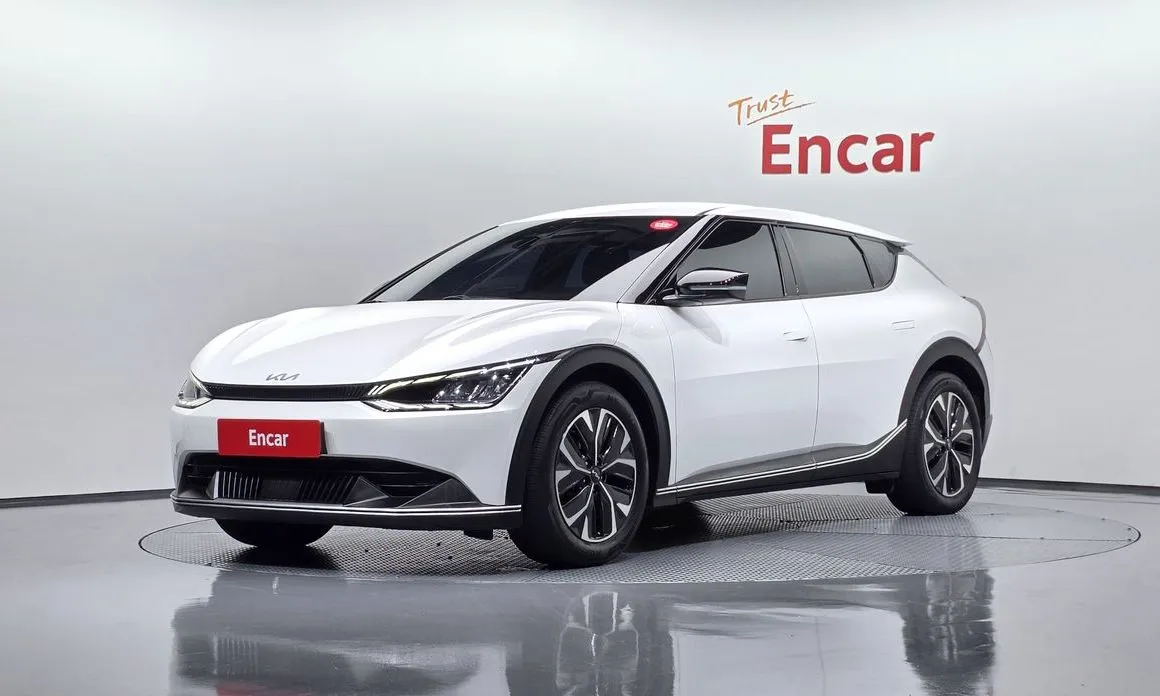 Kia EV6 — фото 1