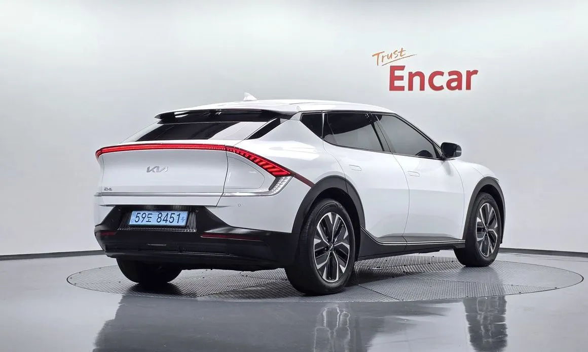 Kia EV6 — фото 6