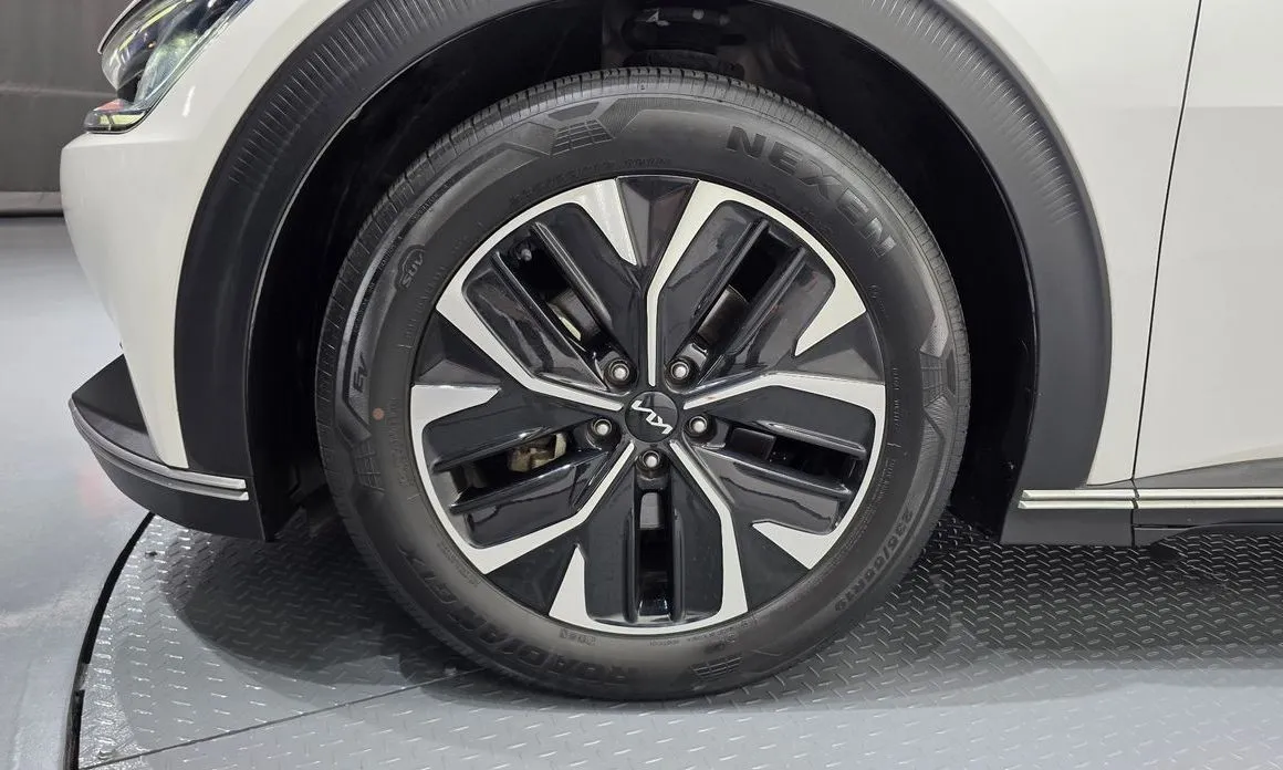 Kia EV6 — фото 8
