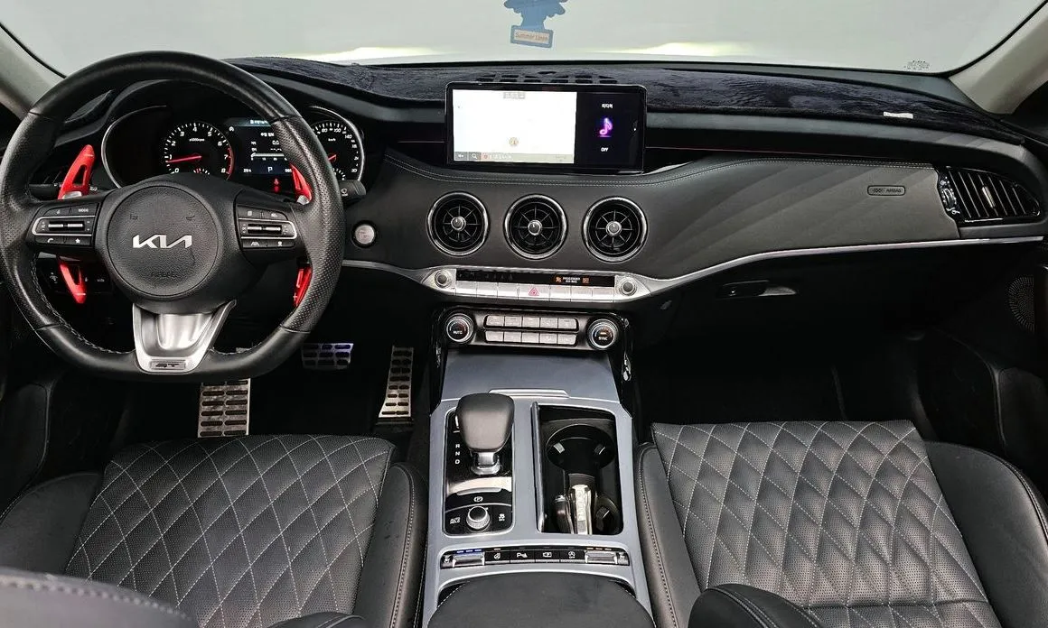 Kia Stinger 2023 из KR, фото 10