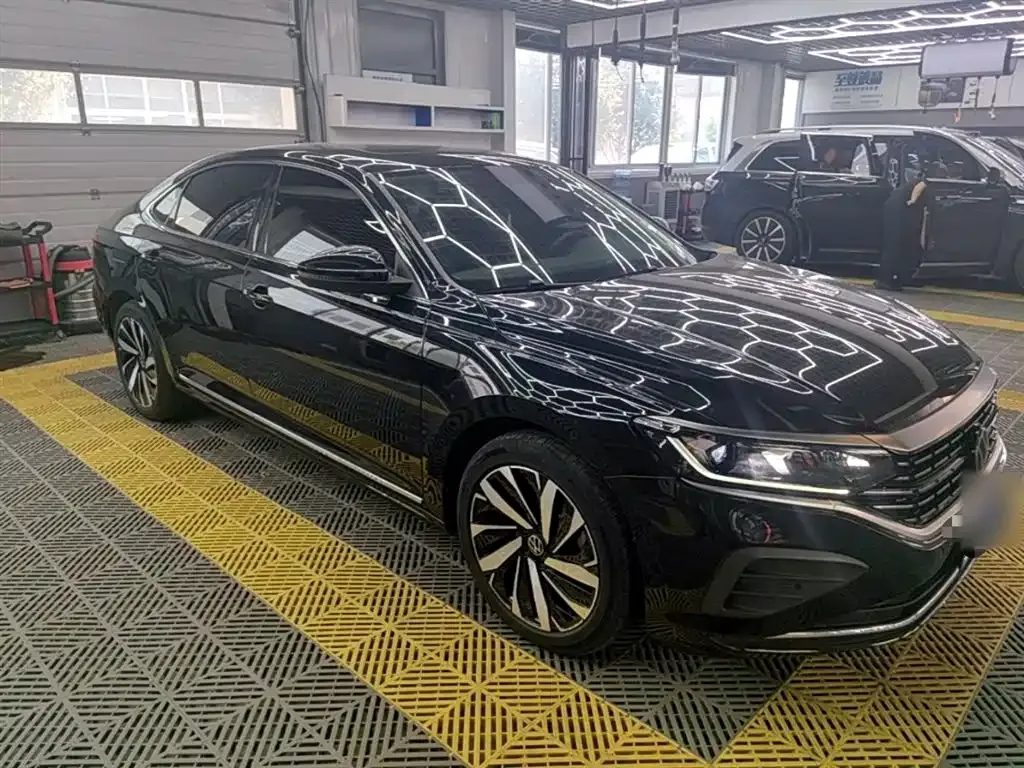Volkswagen Passat — фото 10