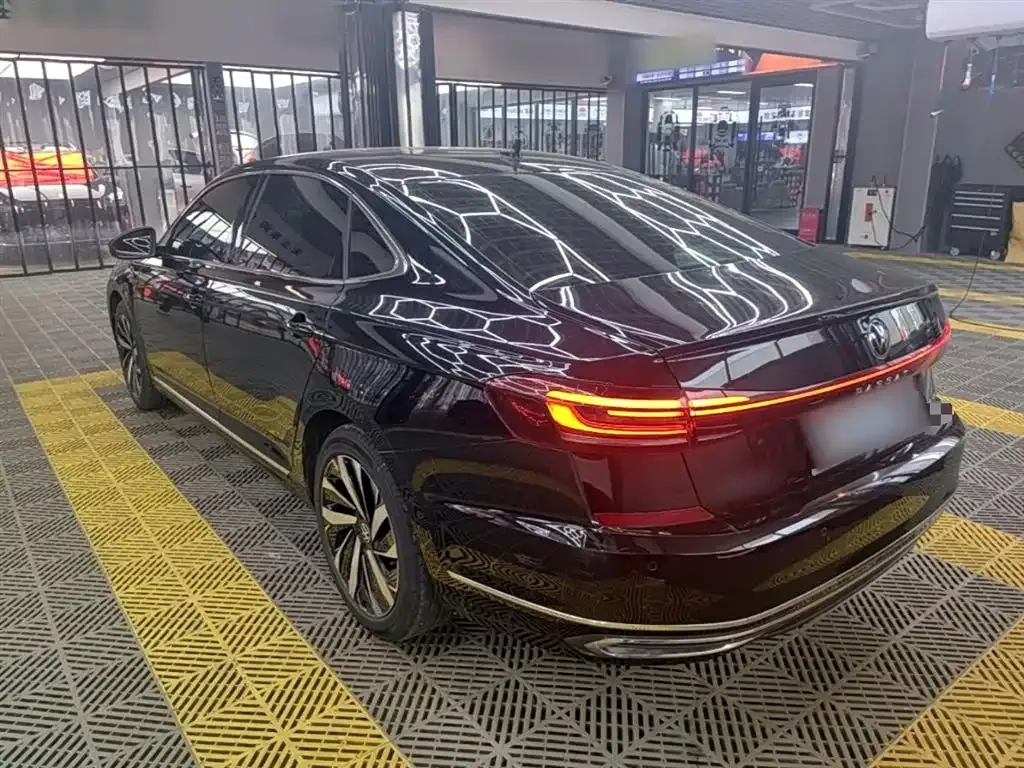 Volkswagen Passat — фото 5