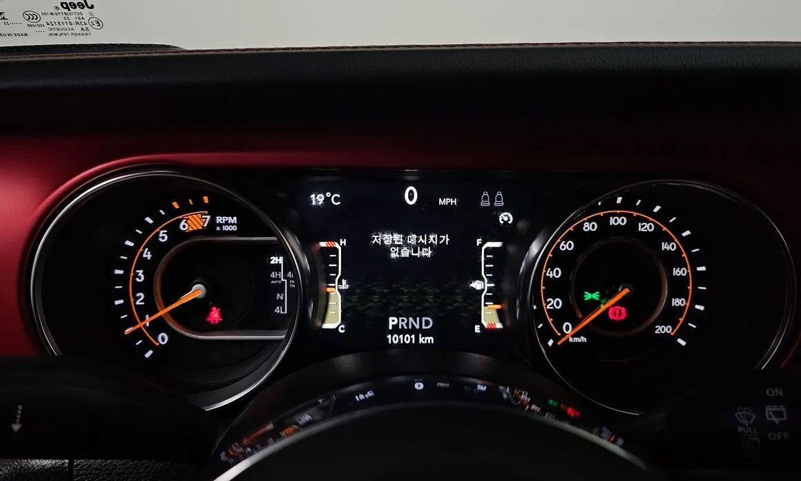 Jeep Wrangler 2023 из KR, фото 2