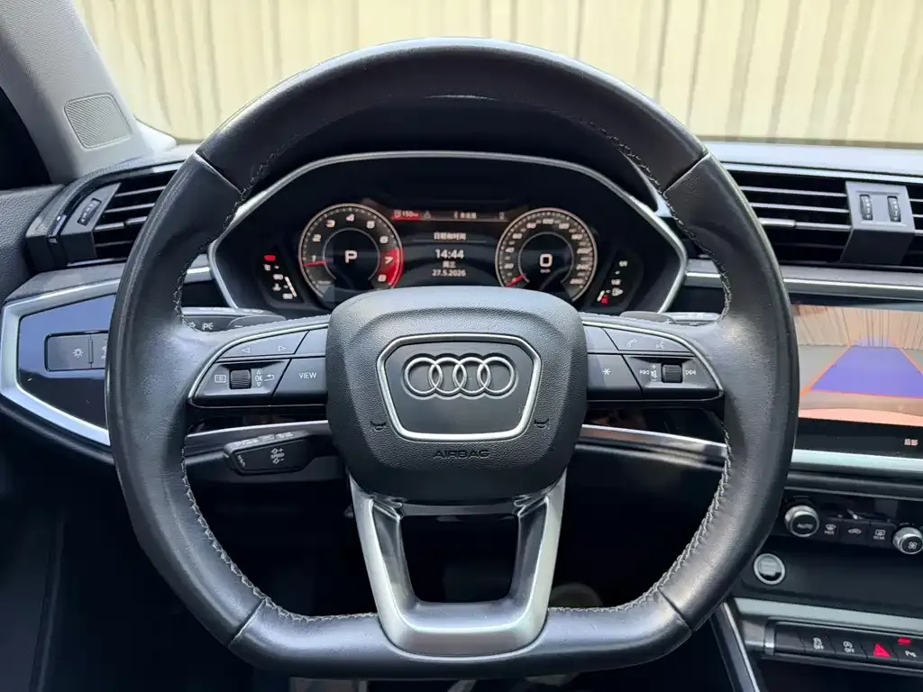 Audi Q3 — фото 8