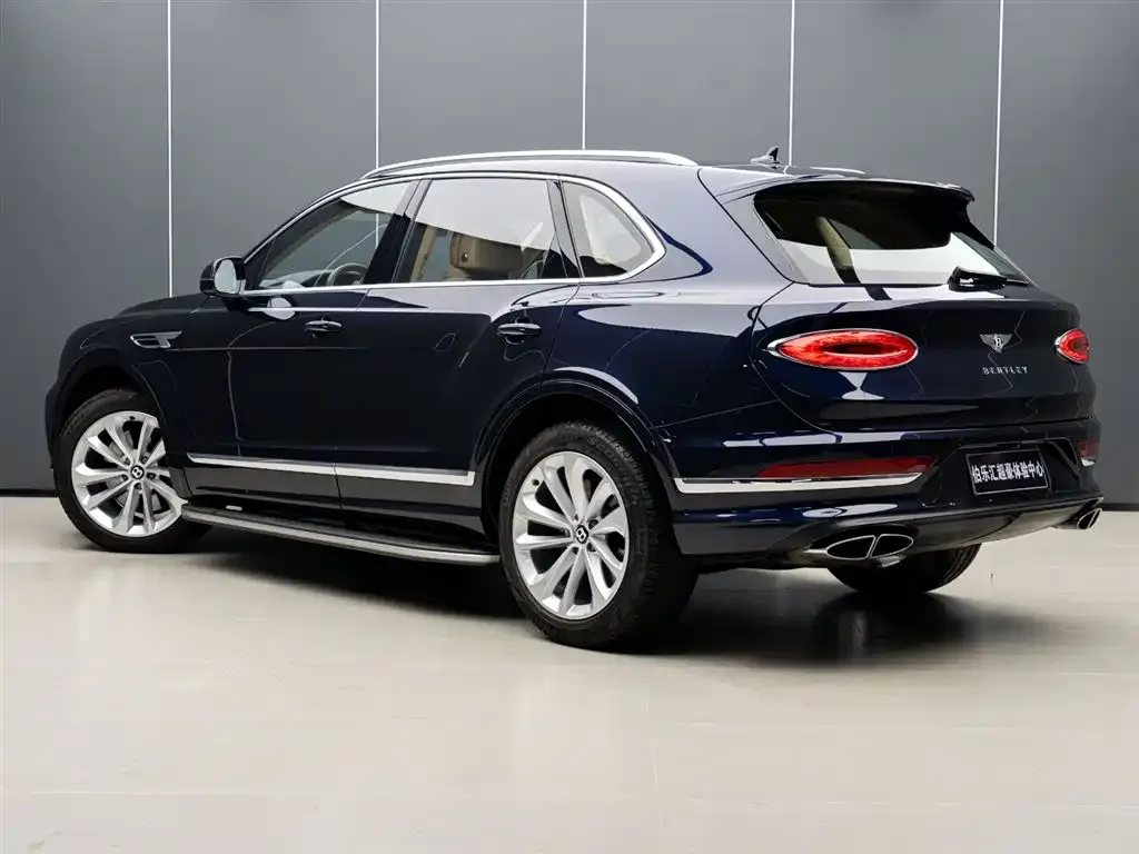 Bentley Bentayga — фото 10