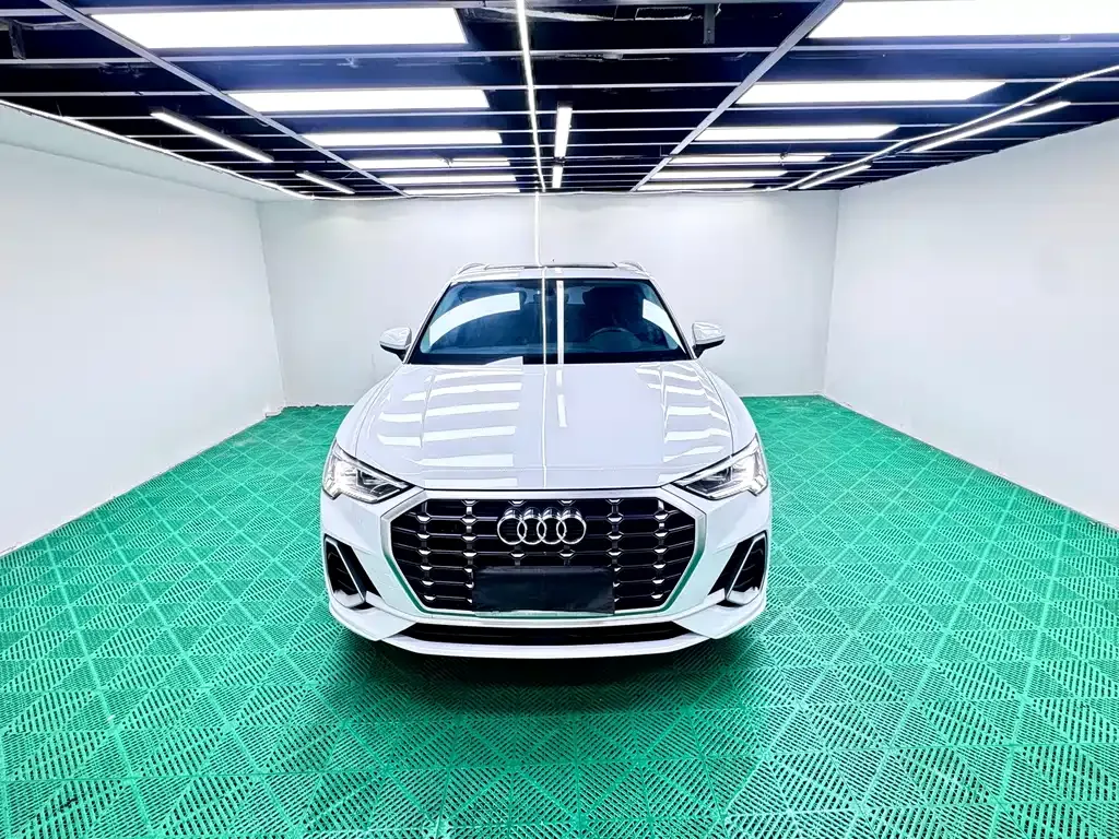Audi Q3 — фото 9