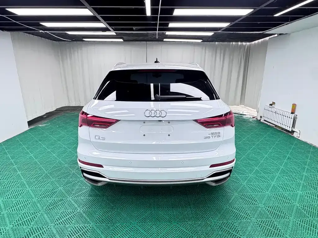 Audi Q3 — фото 6