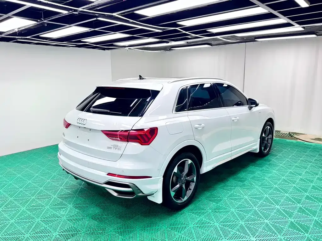 Audi Q3 — фото 5