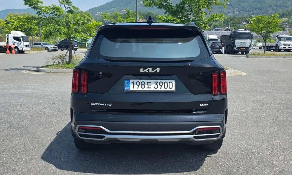 Kia Sorento — фото 8