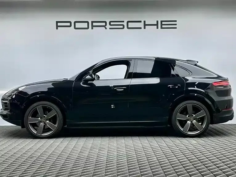 Porsche Cayenne — фото 7