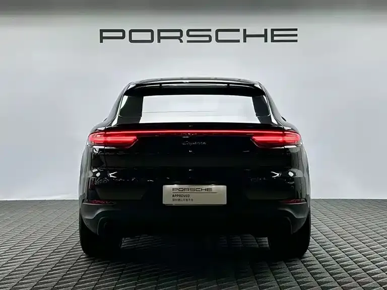 Porsche Cayenne — фото 10