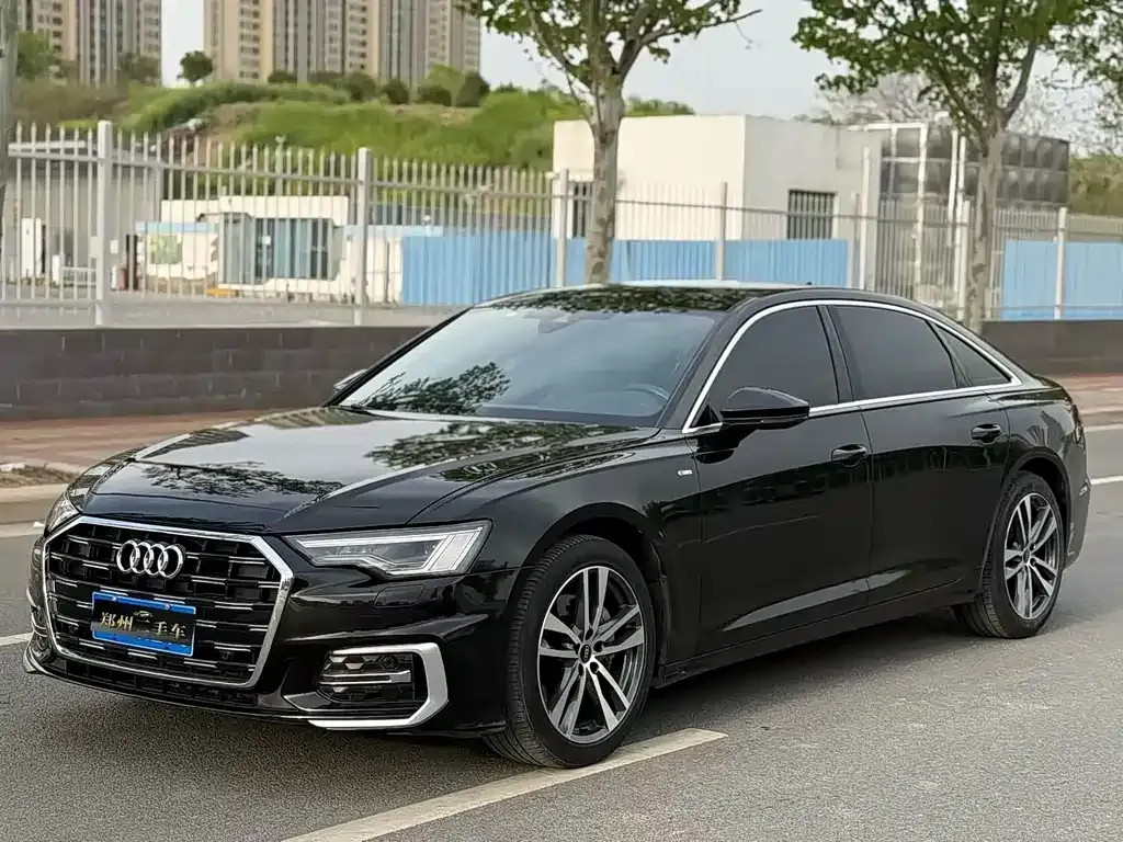 Audi A6L — фото 1