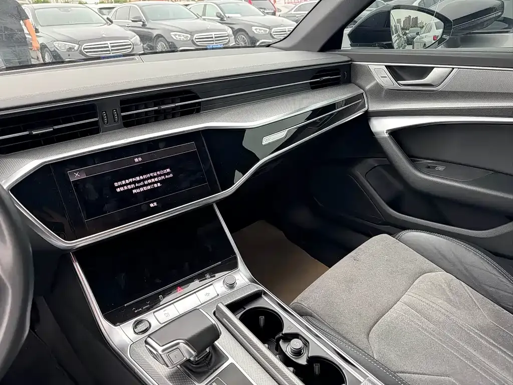 Audi A6L — фото 5