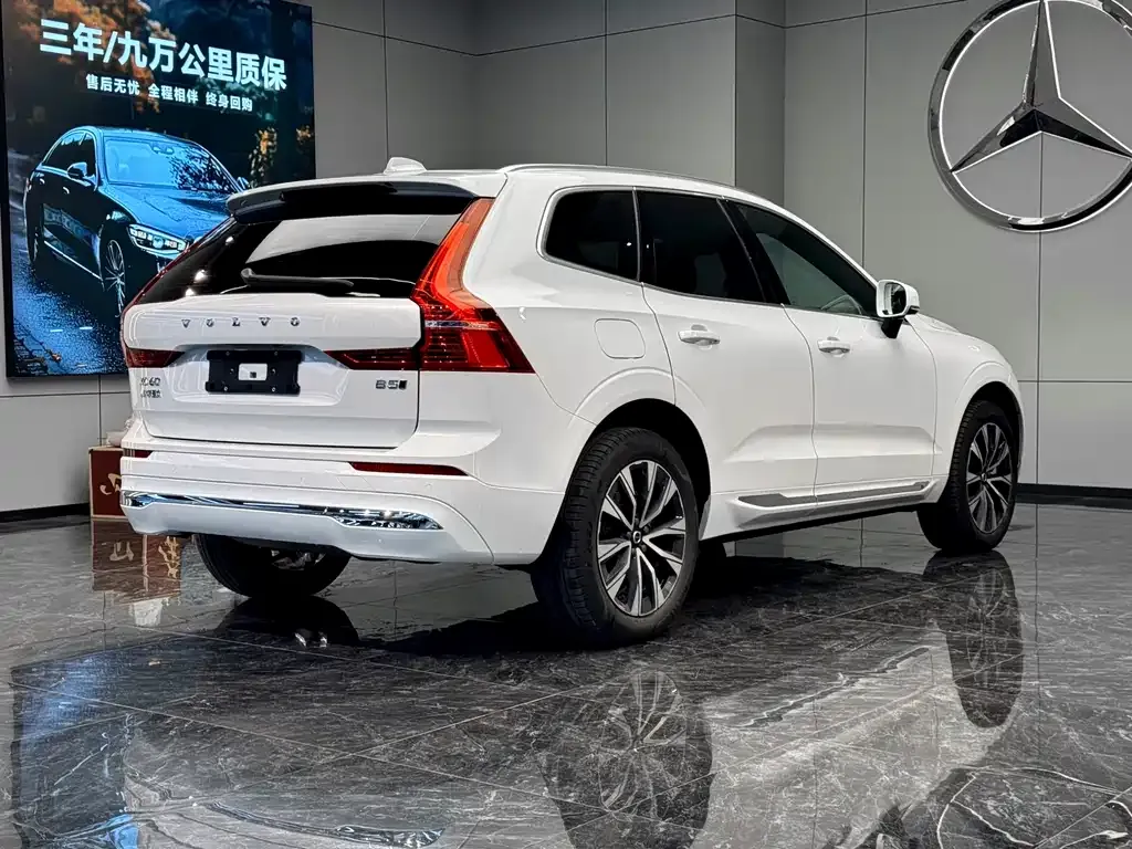 Volvo XC60 — фото 7