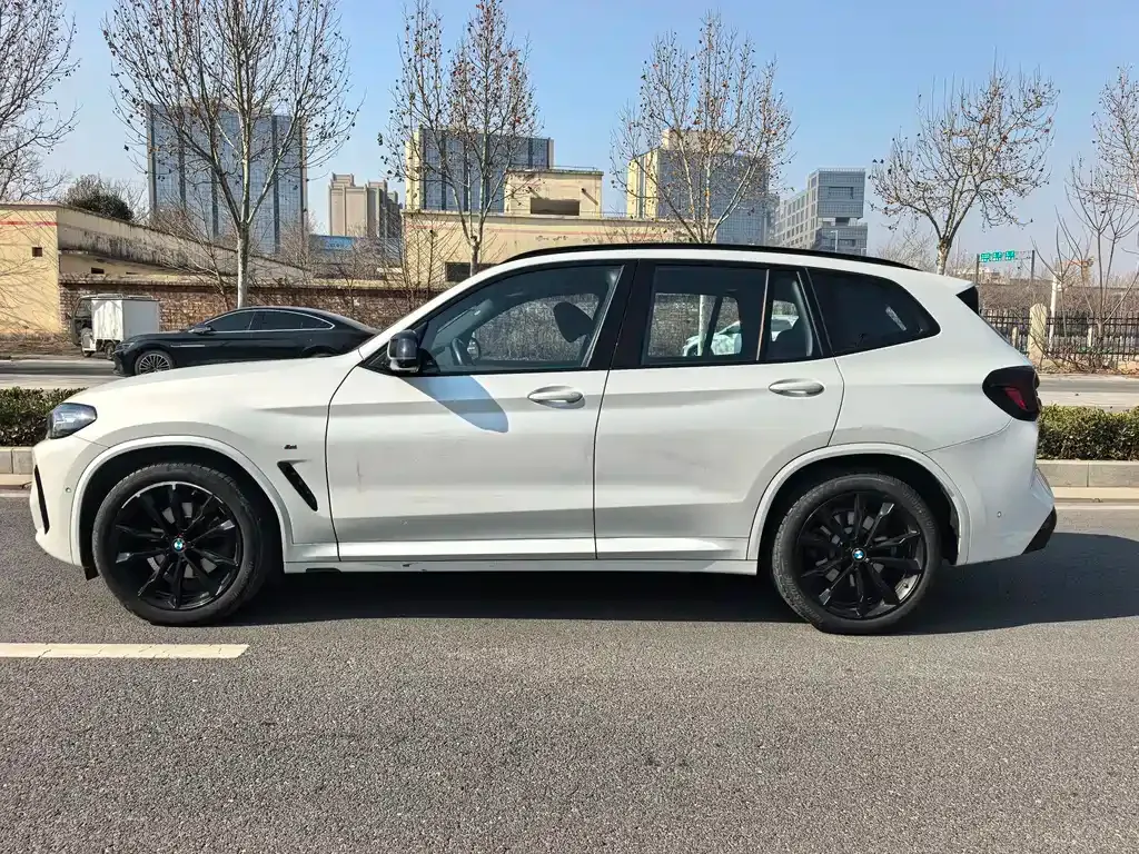 BMW X3 — фото 9